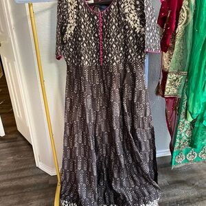 Elegant Gray Patterned Dress